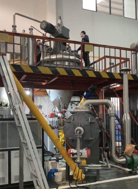 單錐螺帶干燥機處理有機硅高分子材料工程